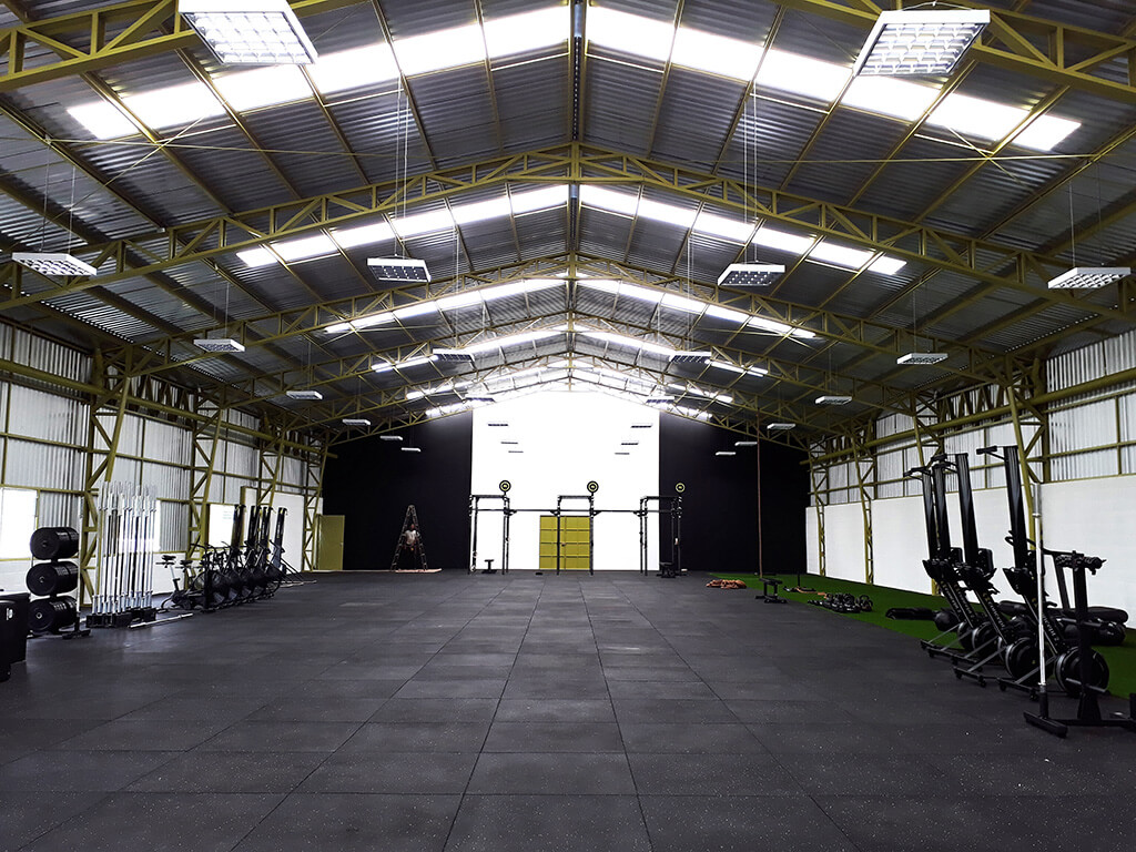 Box and Cross Fit Academy